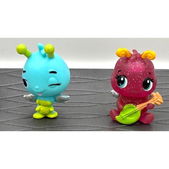 Hatchimals CollEGGtibles Lot Of 24 Assorted Figures in Blue Egg Cartons No Dups - Picture 14 of 16